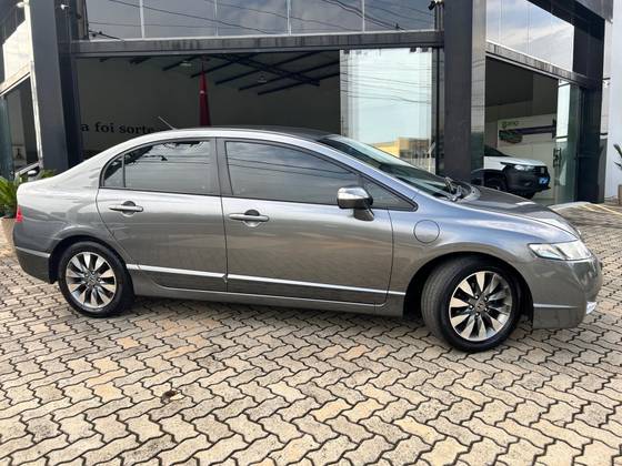 HONDA CIVIC 1.8 LXL 16V FLEX 4P AUTOMÁTICO